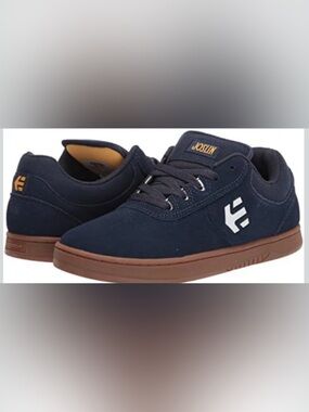 Etnies Navy Suede Sneakers
